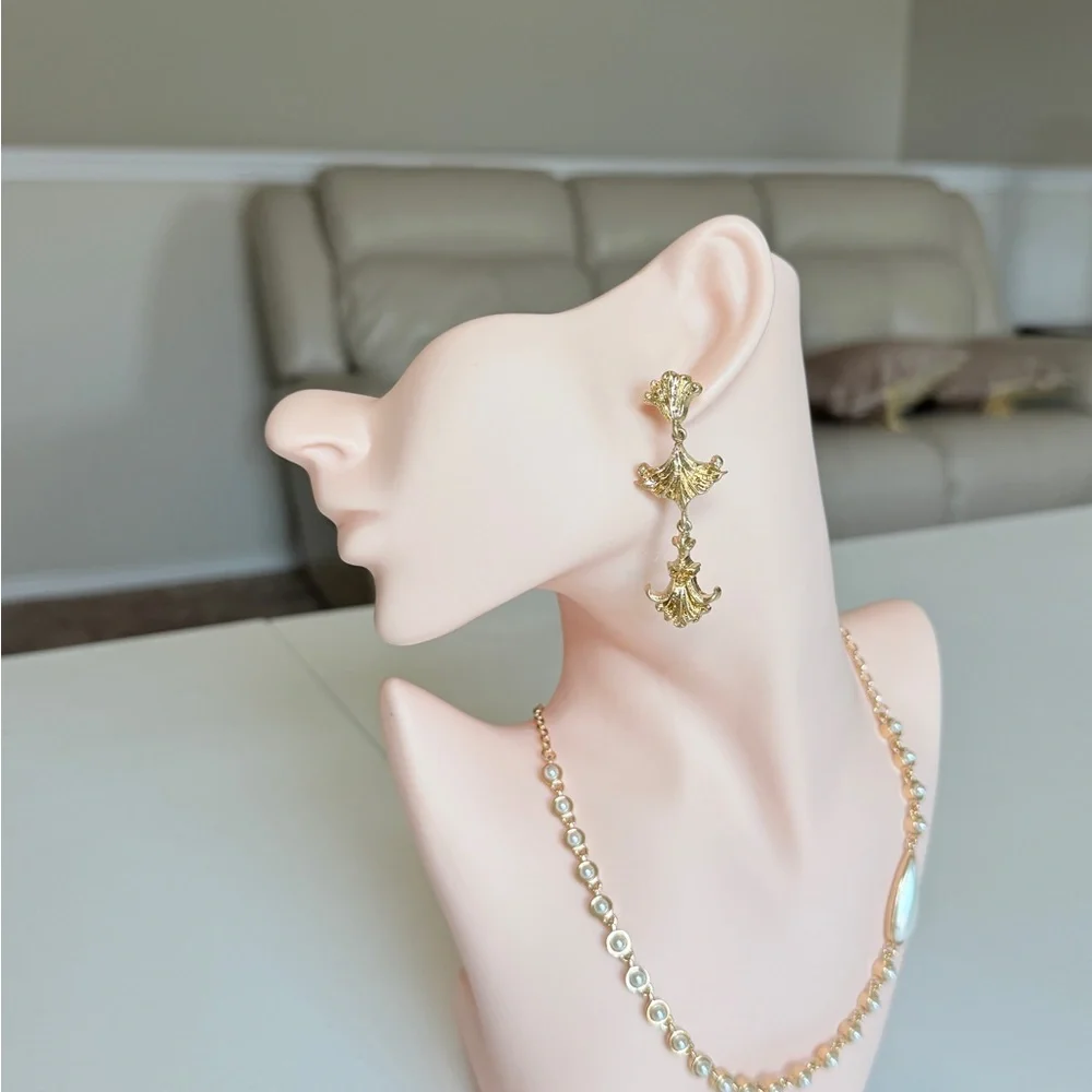 Gold Ginkgo Drop Earrings - Elegant Women Jewelry